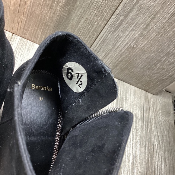 Bershka Booties Heeled Ankle Boots Zippered SIZE 6.5 Faux Suede Black Women’s - Picture 9 of 16